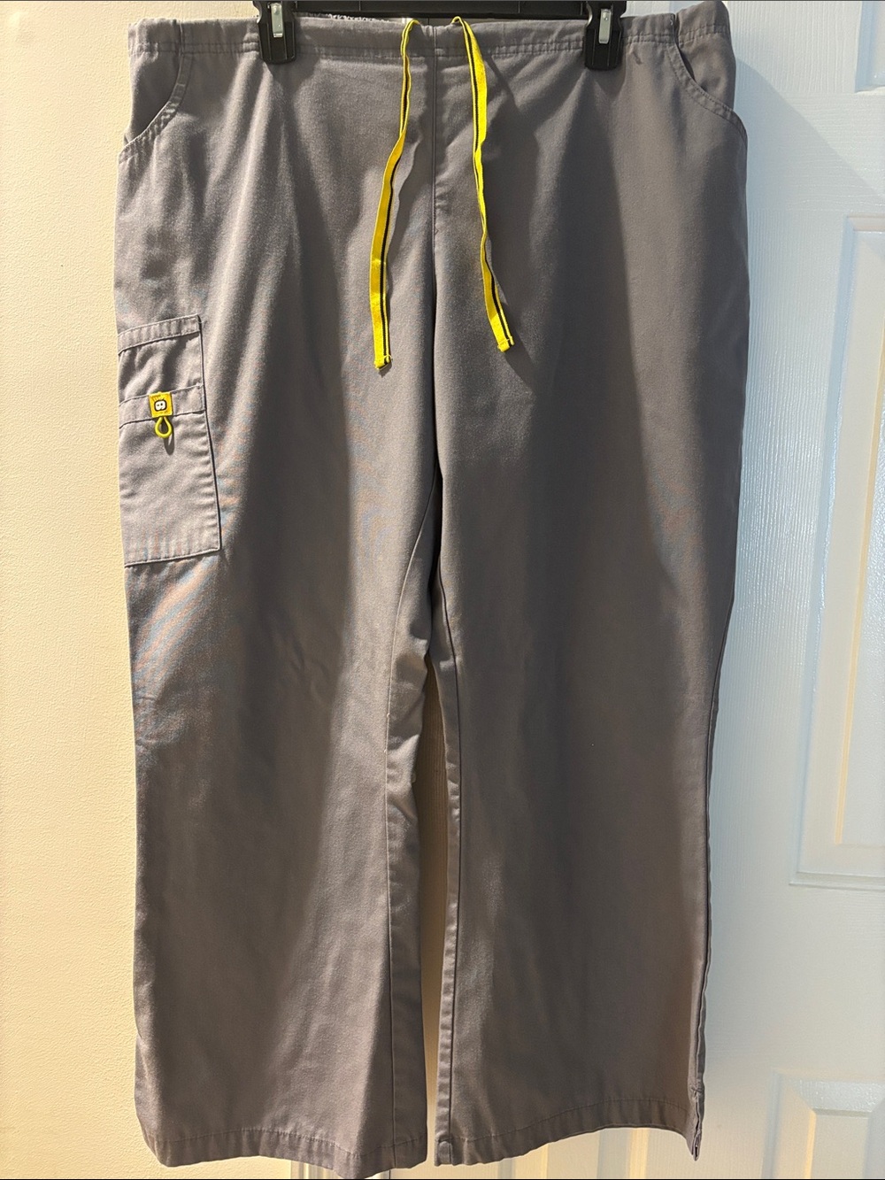 Women’s Gray Drawstring Wink Scrub Pant